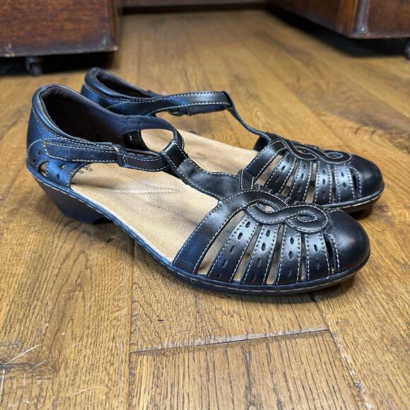 NIB Clarks Collection Wendy Alto T-Strap Sandals Black Leather Womens 10 N - Picture 2 of 6